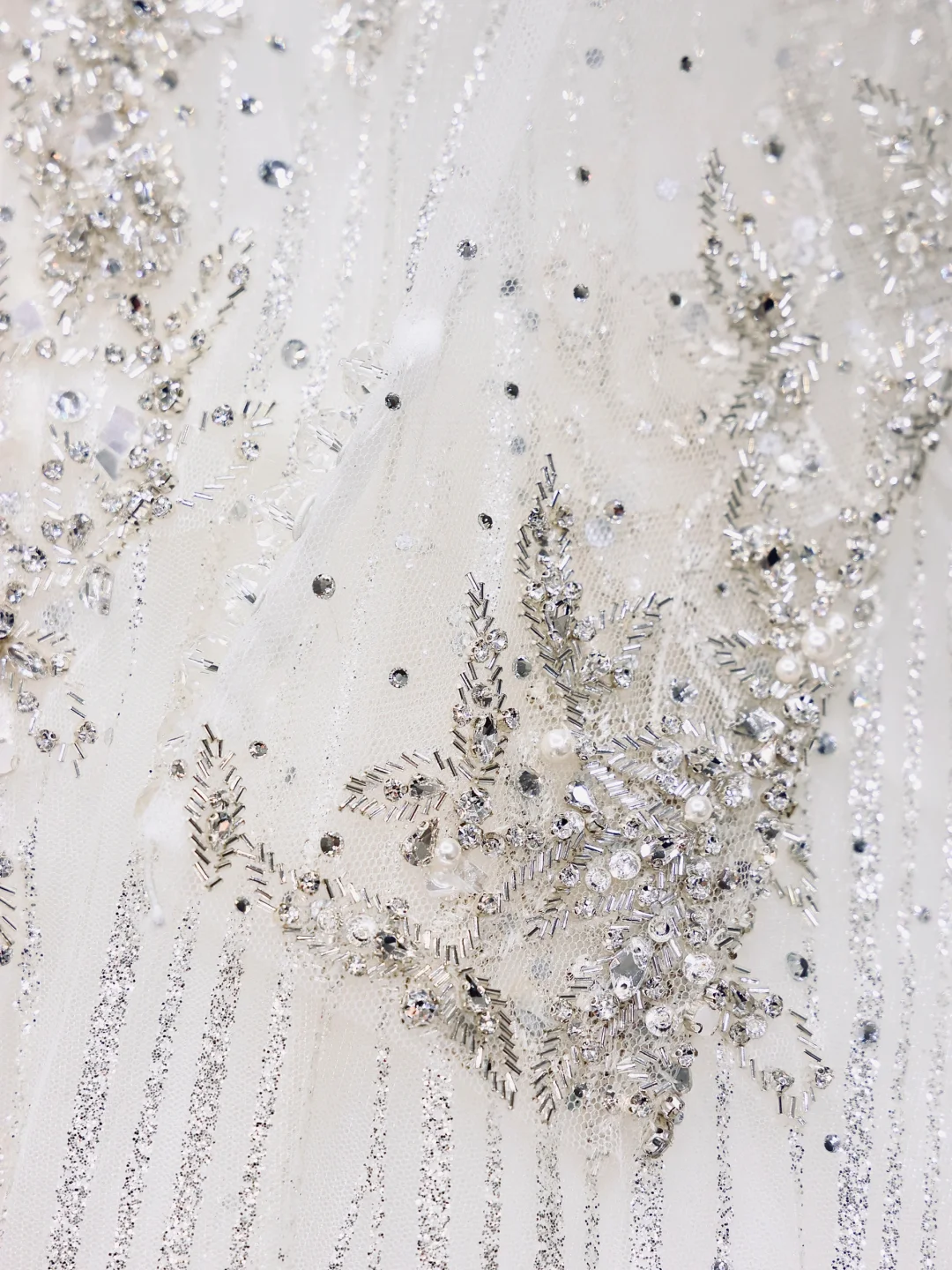 Princess Bridal Gown Ball Gown Sweetheart Long Sleeves White Sequin Wedding Dresses Bridal Gowns DP814