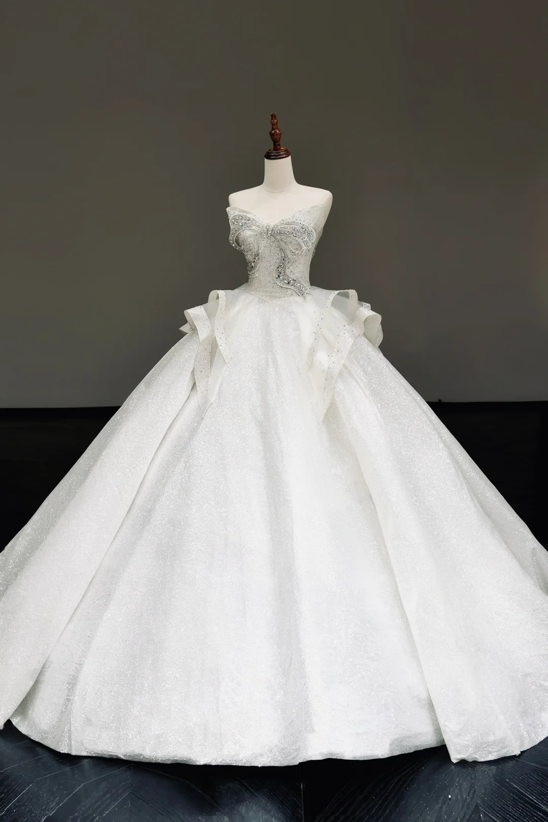 Princess Bridal Gown Ball Gown Sweetheart White Sequin Wedding Dresses With Bow-knot Bridal Gowns DP816