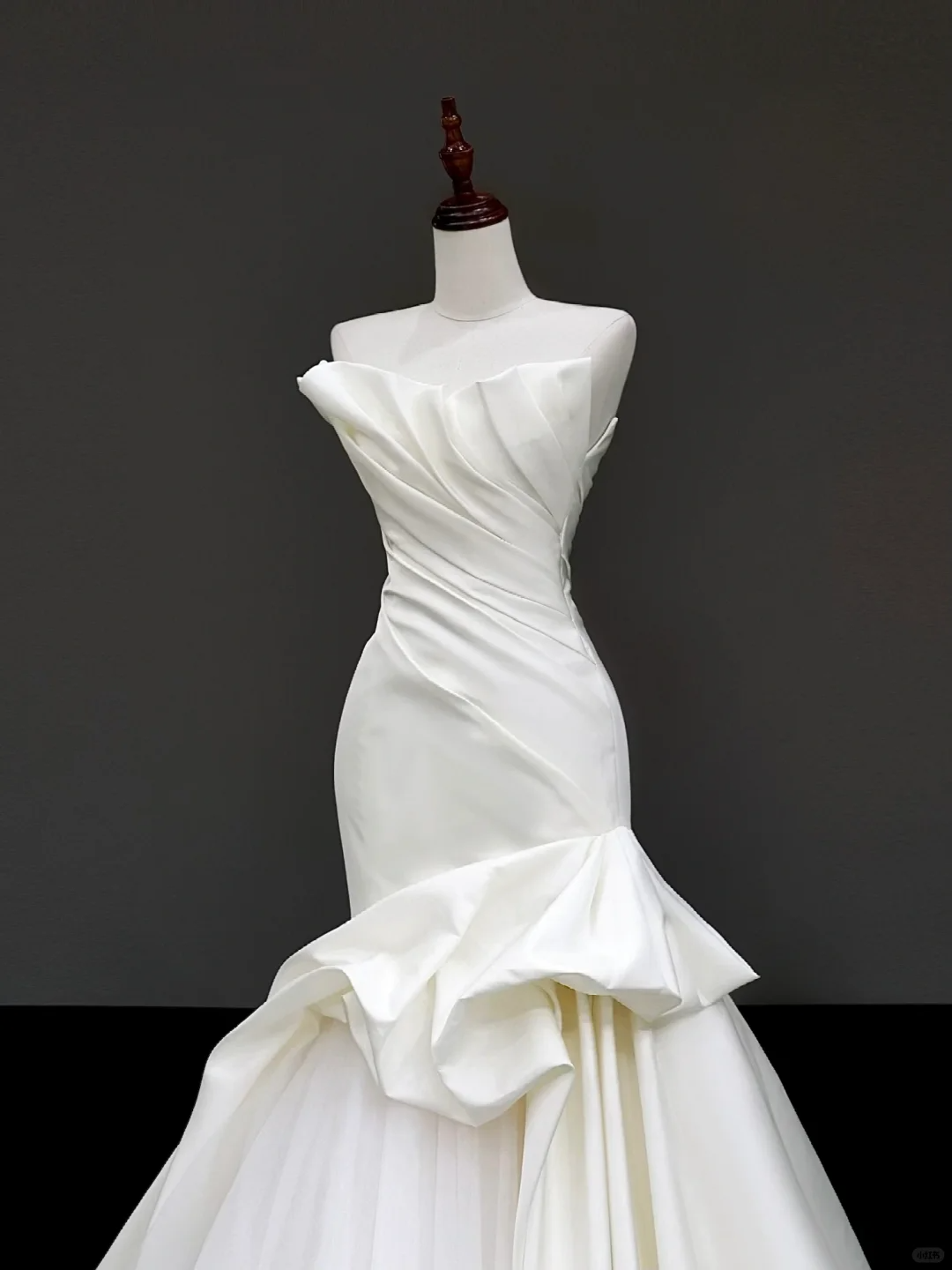 Simple Bridal Gown Mermaid Strapless Satin White Wedding Dresses Minimalist Bridal Gowns DP820