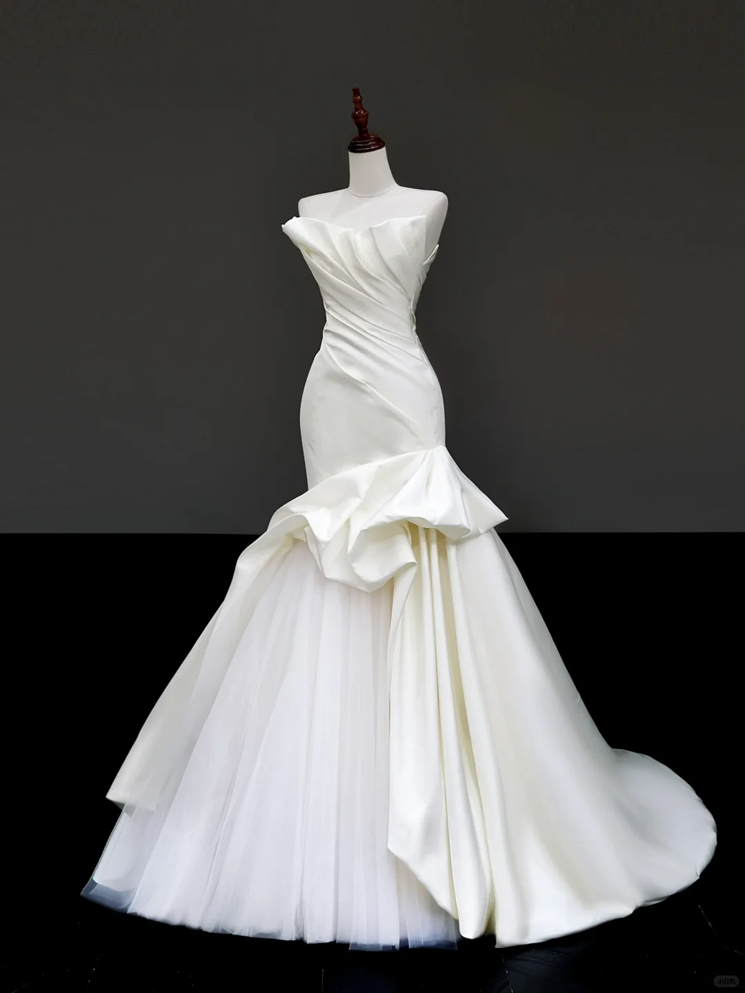 Simple Bridal Gown Mermaid Strapless Satin White Wedding Dresses Minimalist Bridal Gowns DP820