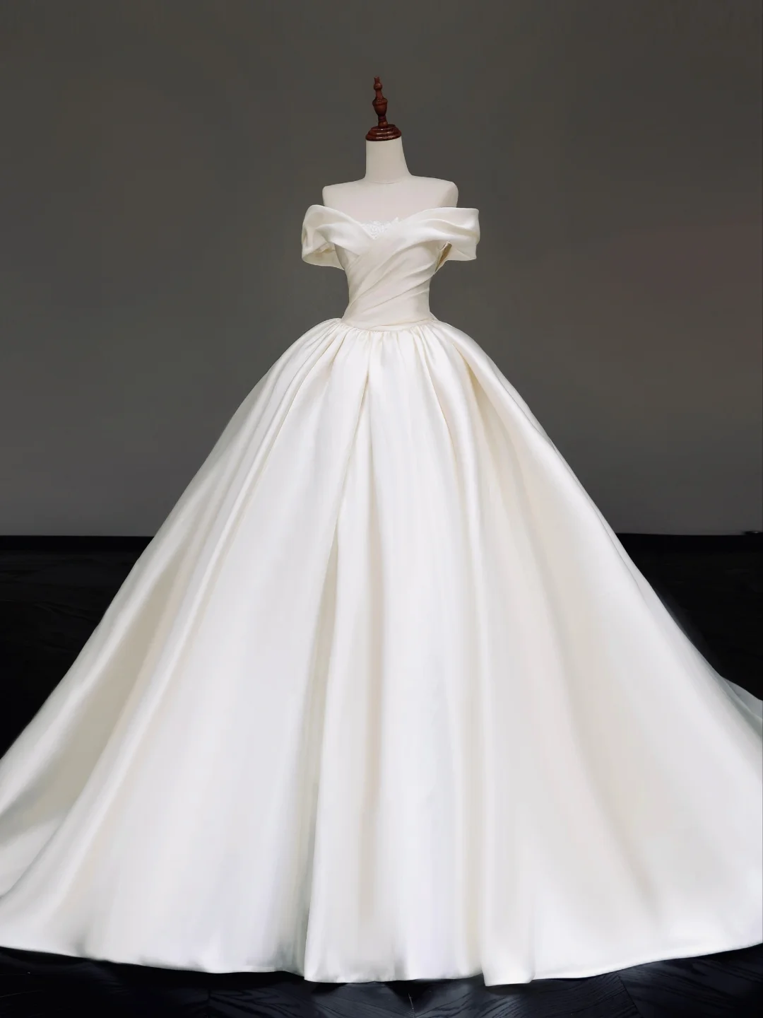 Classy Elegant Ball Gown Off The Shoulder White Short Sleeves Satin Wedding Dress Brides Dress DP841
