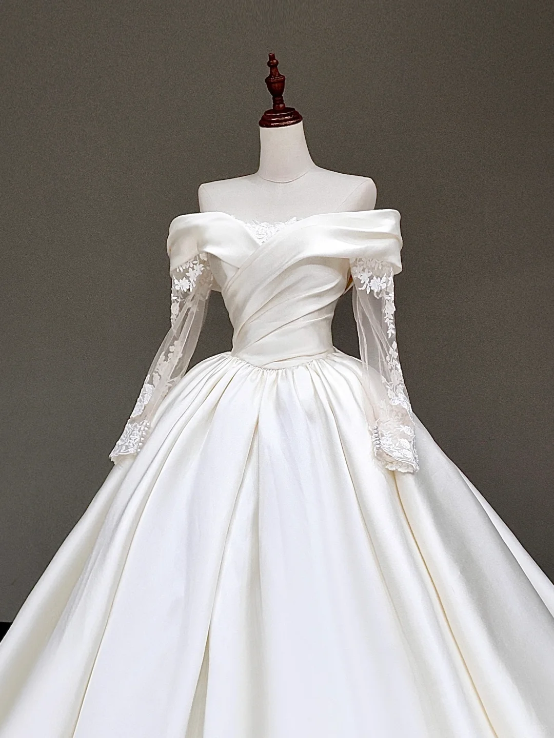 Timeless Bridal Gown Ball Gown Off The Shoulder Satin Long Sleeves Wedding Dresses Bridal Gowns DP856