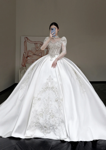 Princess Bridal Gown Ball Gown Scoop Neckline White Sequin Beads Wedding Dresses Winter Bridal Gowns DP858