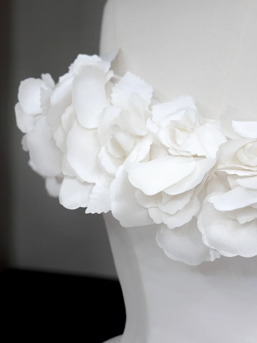 Princess Bridal Gown Ball Gown Off The Shoulder White Satin Wedding Dresses Winter Bridal Gowns DP869