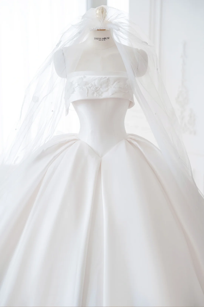 Timeless Bridal Gown Ball Gown Strapless White Satin Wedding Dresses Bridal Gowns DP890