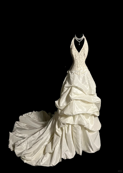 Pretty Wedding Dress Ball Gown Halter Ivory Satin Wedding Dresses Bridal Gowns DP920