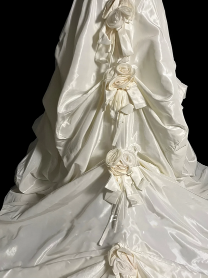 Pretty Wedding Dress Ball Gown Halter Ivory Satin Wedding Dresses Bridal Gowns DP920