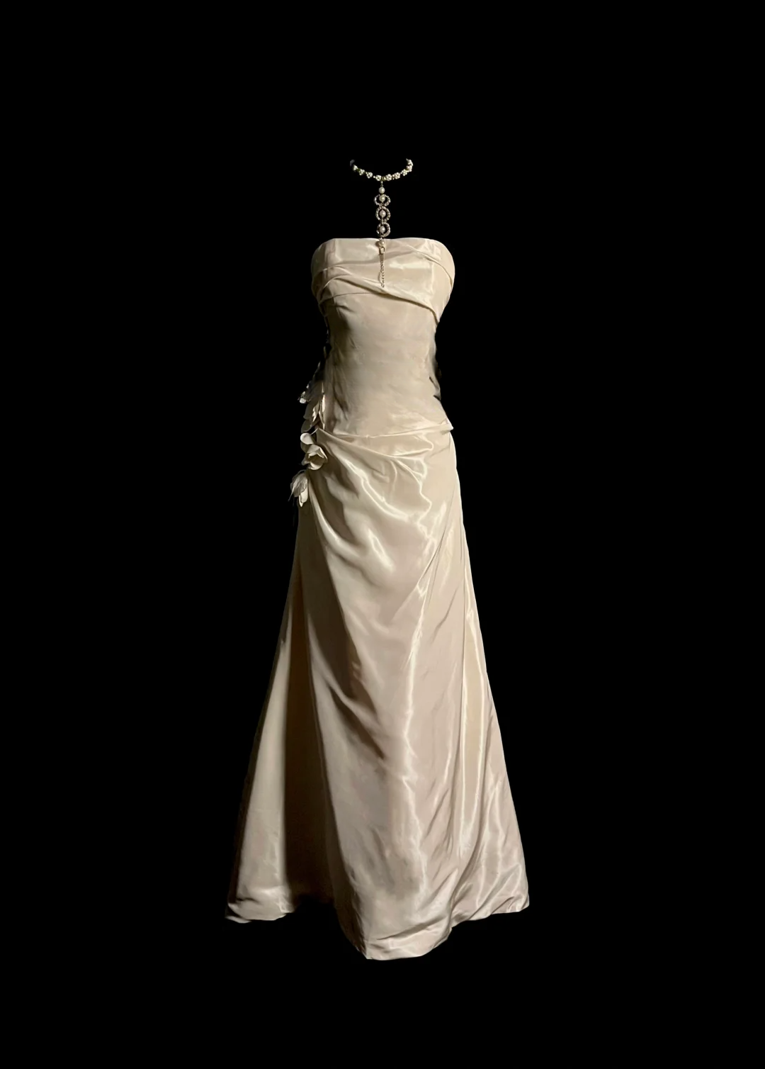Pretty Wedding Dress Ball Gown Strapless Ivory Satin Vintage Wedding Dresses Bridal Gowns DP921