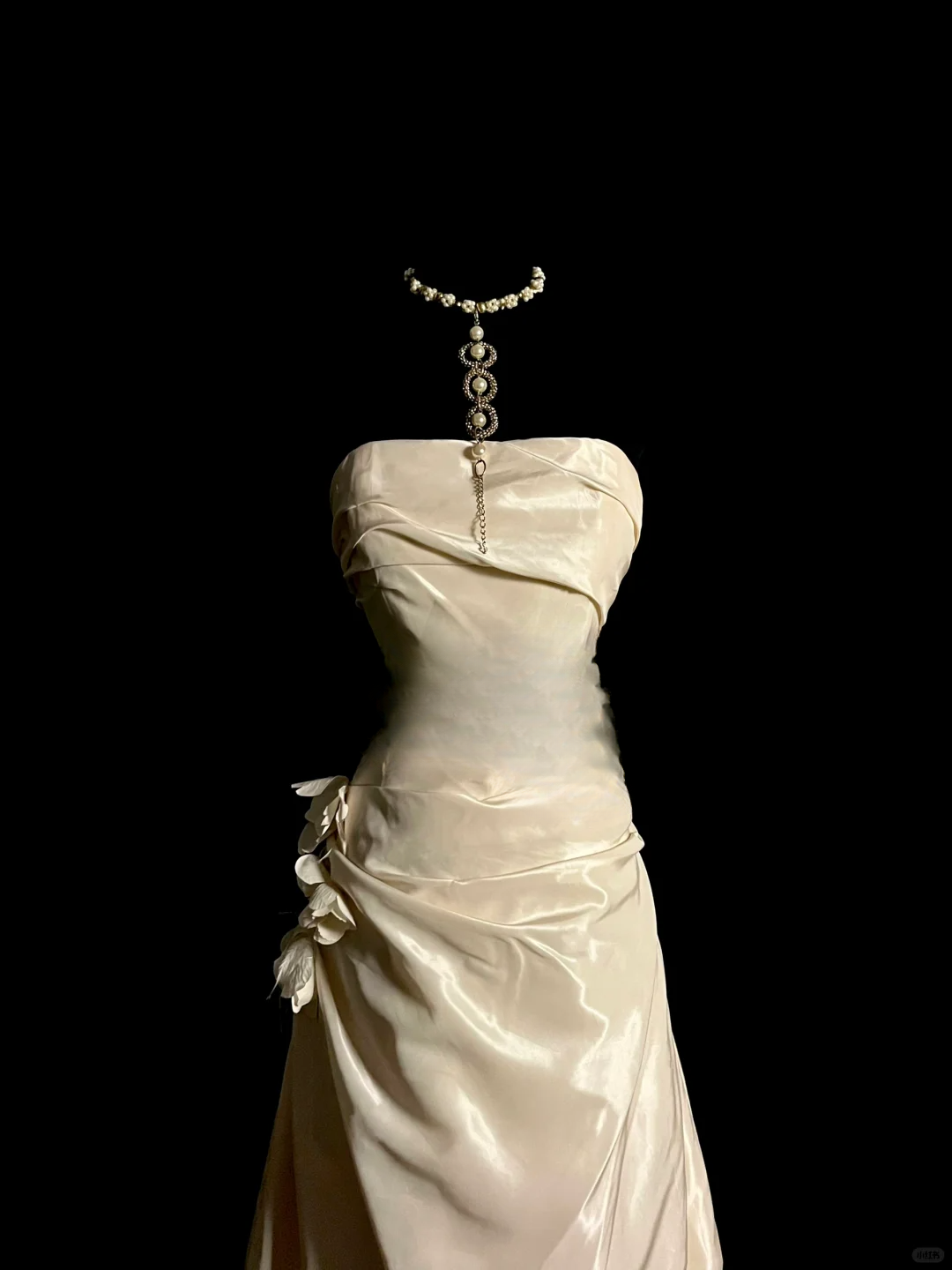 Pretty Wedding Dress Ball Gown Strapless Ivory Satin Vintage Wedding Dresses Bridal Gowns DP921