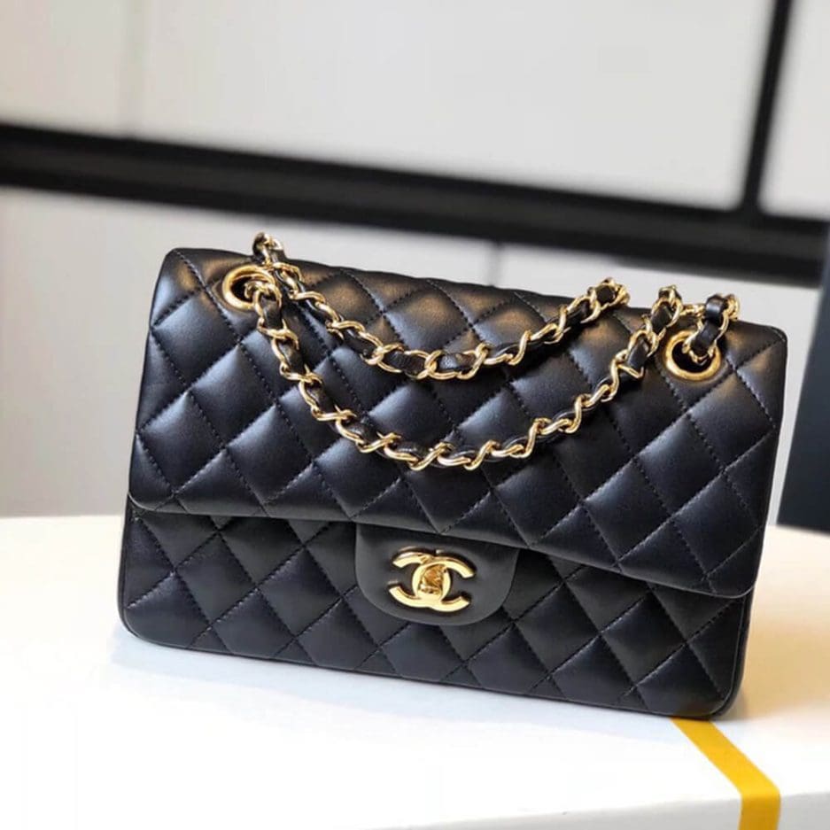 CHANEL SMALL CLASSIC HANDBAG LAMBSKIN & GOLD METAL