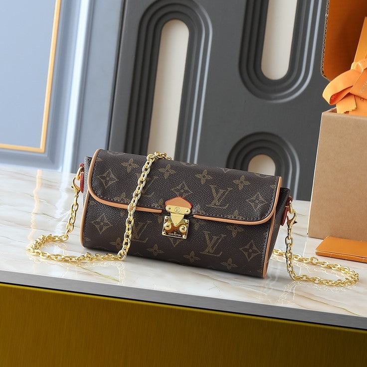 LV Pochette Camille 20.5 × 11 × 6 cm