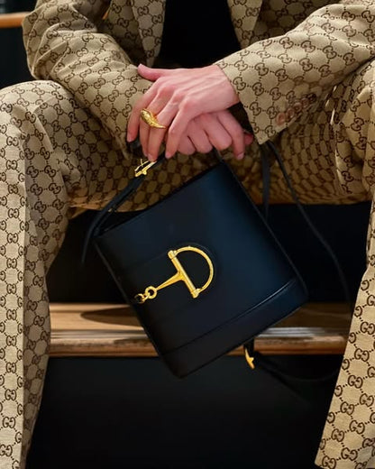 GUCCI small horsebit embellished leather bucket bag