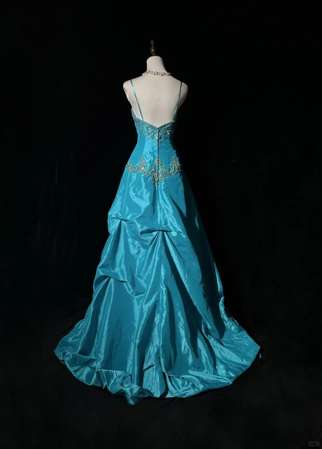 Blue A-Line Spaghetti Straps Satin Beaded Long Prom Dress Sweetheart Neck Applique Graduation Prom Dress ED01627