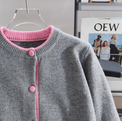 Contrast color crew neck knitted cardigan ED01019