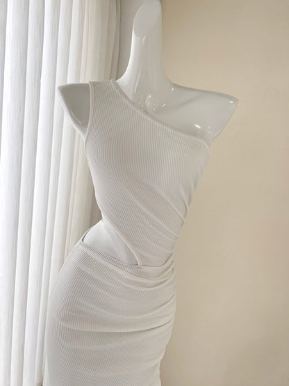 One-shoulder sleeveless dress with ruffled slits  ED01045