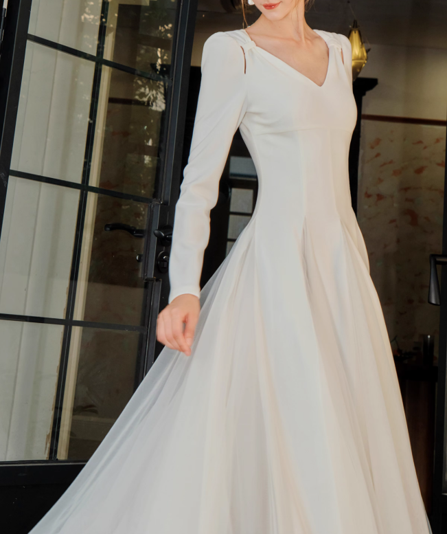 French style white A-line long-sleeved dress ED01082