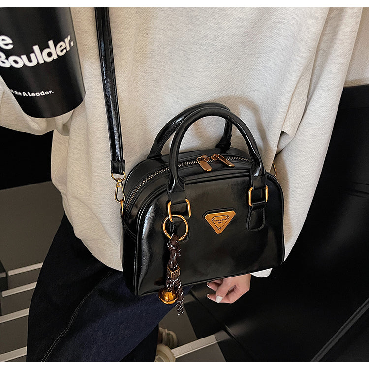 Simple and fashionable all-match handbag shoulder messenger bag ED01090