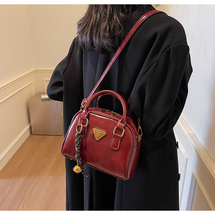 Simple and fashionable all-match handbag shoulder messenger bag ED01090