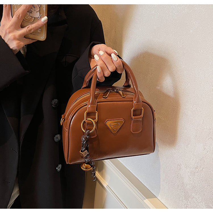 Simple and fashionable all-match handbag shoulder messenger bag ED01090