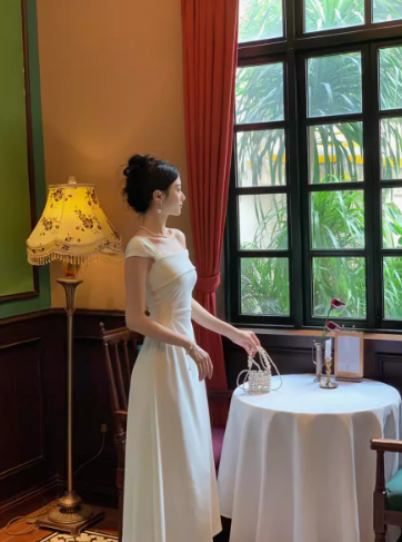 French pure desire style one-shoulder niche high-end waist temperament women's dress ED0111