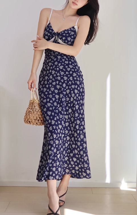 French V-neck navy blue floral retro lace suspender long skirt ED01125