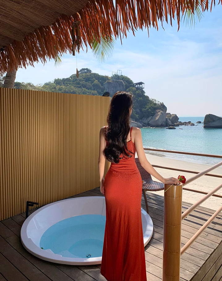 Red Swing Neck Shiny Silk Suspender Fishtail Skirt ED01196