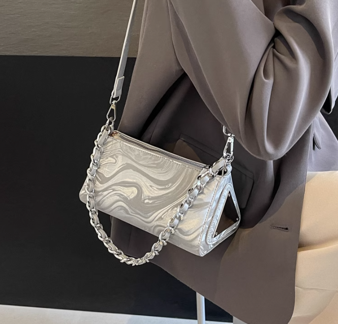 Korean fashion shoulder messenger bag niche design triangle bag ED01300