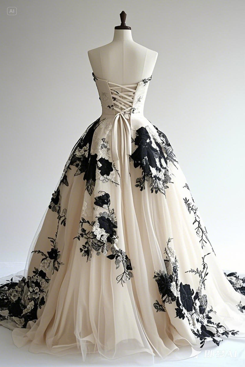 Light Champagne A-line Sweetheart Neckline Tulle Applique Wedding Dress, Vintage Long Evening Gown ED01330