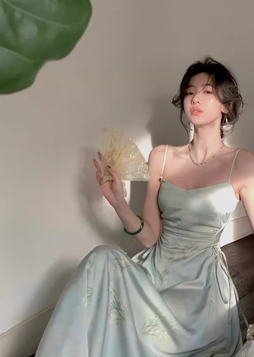 New Chinese style suspender satin pleated waist gentle temperament long skirt  ED0136