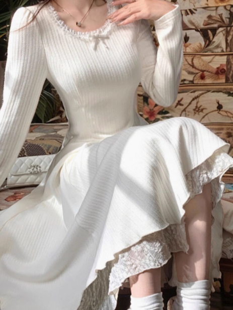 French Gardenia White Tea can be worn with a white long-sleeved knitted dress ED0140