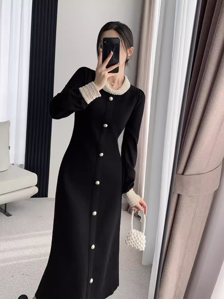 French high-end heavy-duty Hepburn style long-sleeved autumn and winter knitted long skirt ED0141