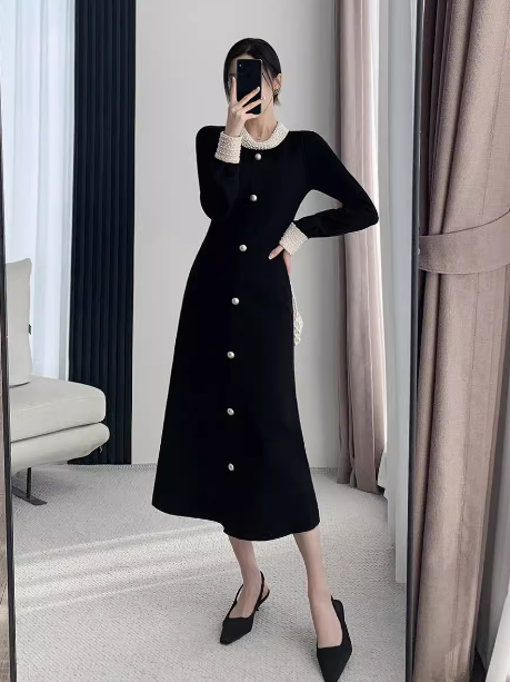 French high-end heavy-duty Hepburn style long-sleeved autumn and winter knitted long skirt ED0141
