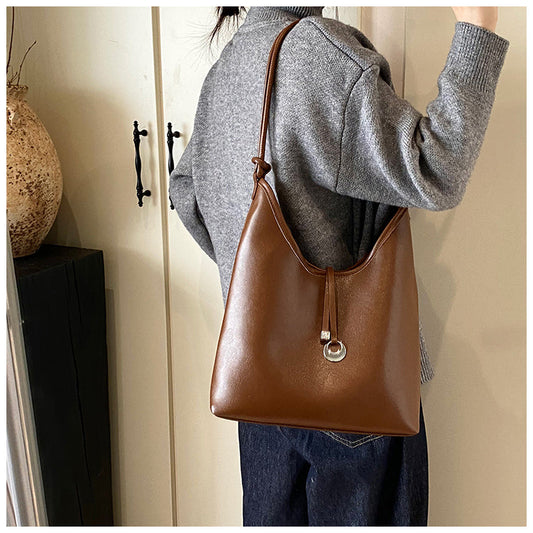 Versatile retro shoulder bag casual bucket bag ED01433