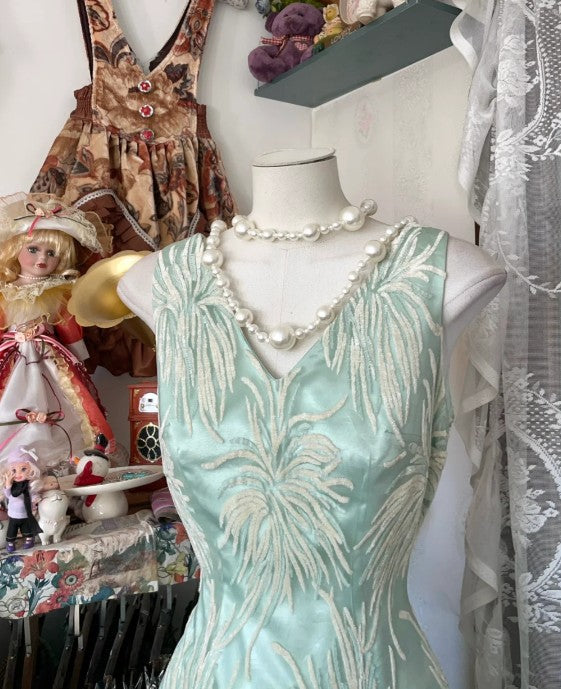 Vintage Mermaid V-neck Satin Tulle Long Prom Dress ED01691