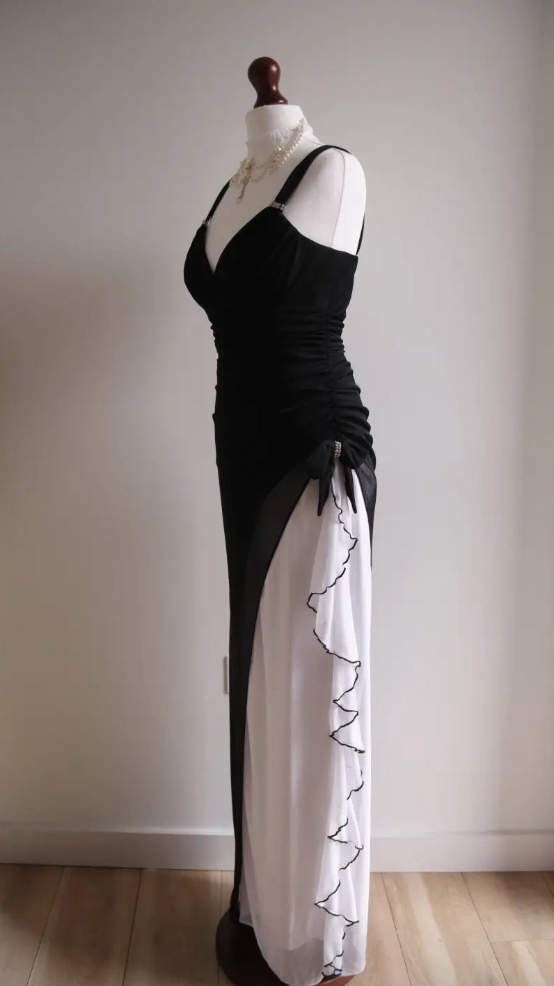 Elegant Black V-neck Chiffon Ball Dress Glam Ruffle Party Dress ED01960