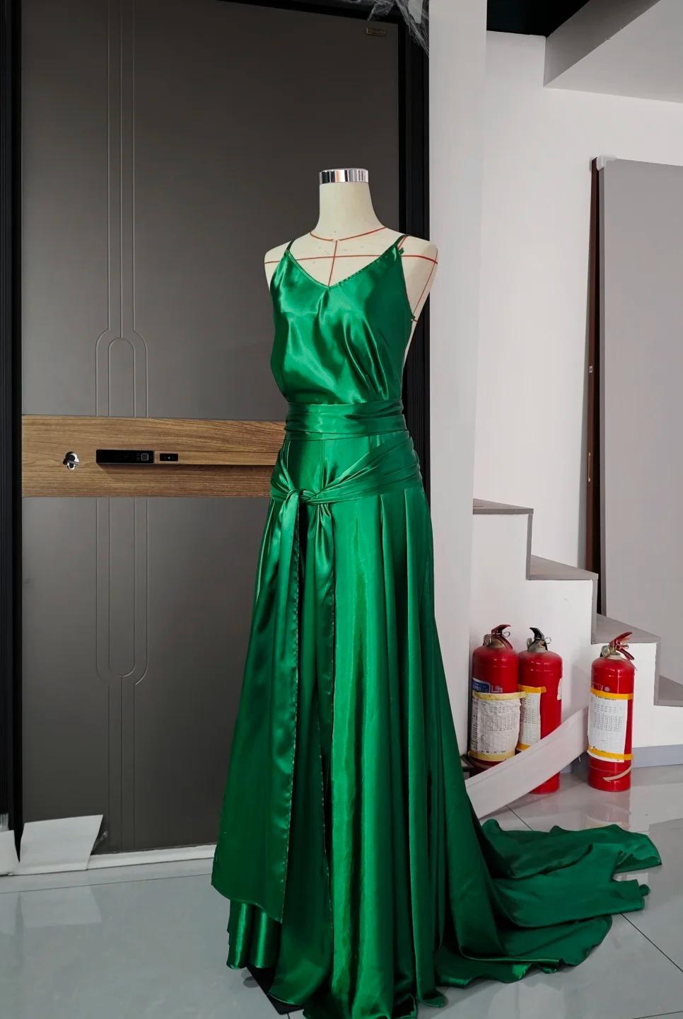 Classic Emerald Green Spaghetti Straps Satin Long Prom Dresses Simple Train Backless Evening Dress ED02002