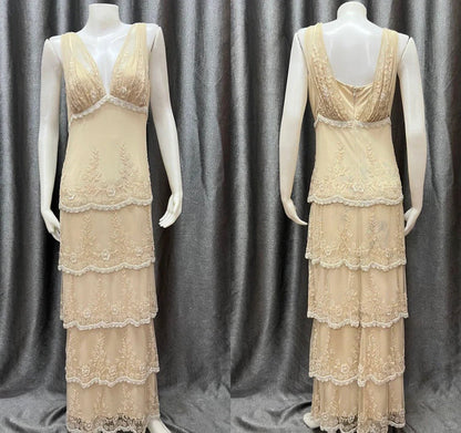 Elegant Pearl White V-neck Chiffon Beaded Evening Dresses Simple Wedding Guest Dresses with Embroidered Appliques ED02011