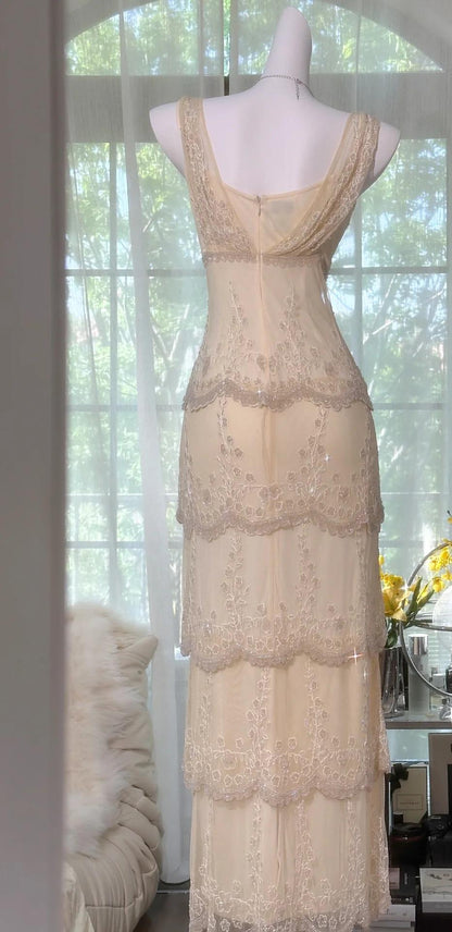 Elegant Pearl White V-neck Chiffon Beaded Evening Dresses Simple Wedding Guest Dresses with Embroidered Appliques ED02011