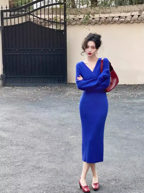 French retro Klein blue V neck hip-wrapped knitted dress ED0203