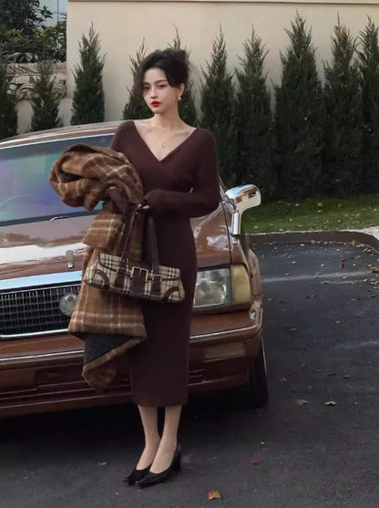 French retro Klein blue V neck hip-wrapped knitted dress ED0203