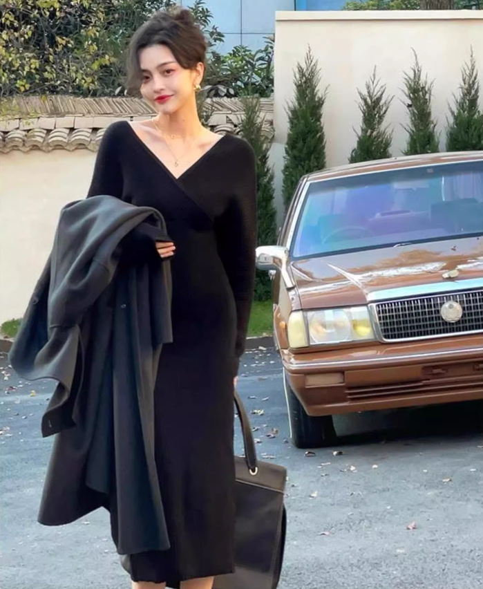 French retro Klein blue V neck hip-wrapped knitted dress ED0203