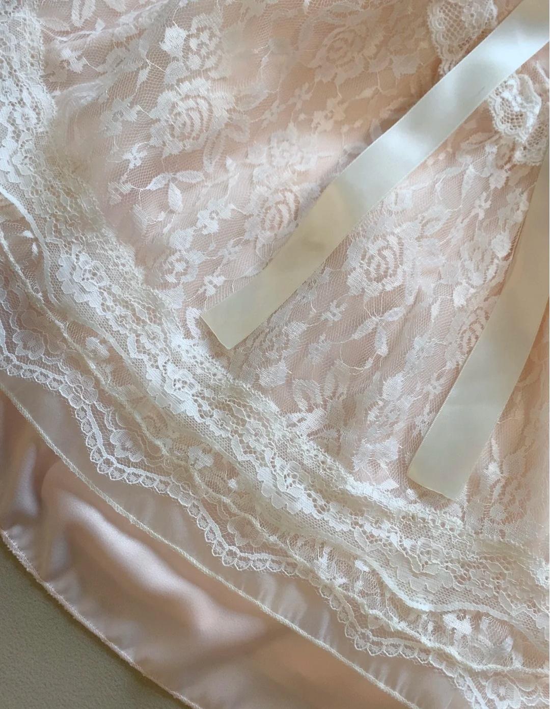 Pink Satin A-line Homecoming Dress Lace Spaghetti Strap Short Prom Dress for Party ED02132