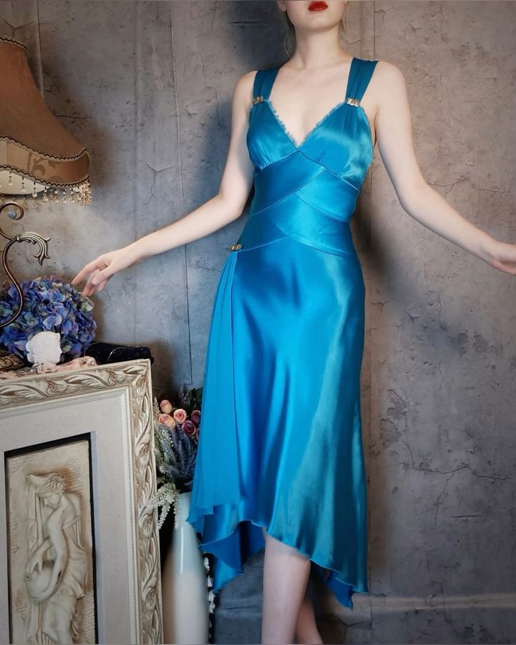 Vintage Blue Satin V Neck Sheath Prom Dresses Backless Party Dress ED02161