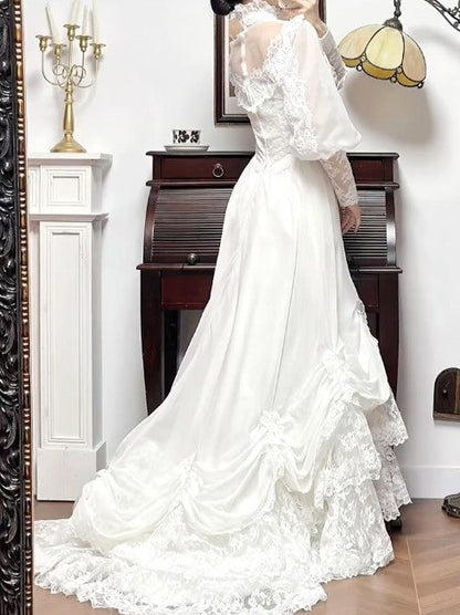 Pretty White A-Line Long Sleeve Tulle Lace Applique Train Vintage Wedding Dress ED02205