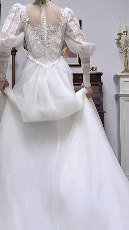 Charming A-Line White Turtleneck Lace Beading Tulle Long Sleeve Vintage Wedding Dress ED02207