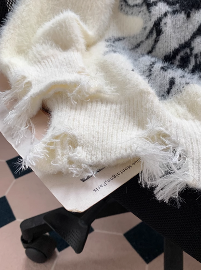 Butterfly Print Distressed V-Neck Pullover Sweater ED0220