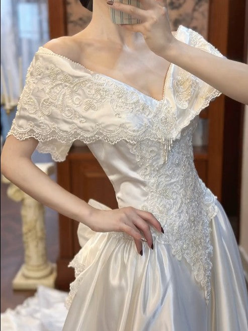 Elegant Royal Pearl White Off-the-shoulder Satin Lace Beaded A-Line Vintage Wedding Dress ED02210