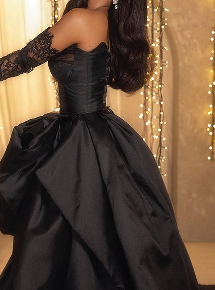 Black Sweetheart Neck A-Line Satin Prom Dresses Formal Evening Dress with Slit ED02266