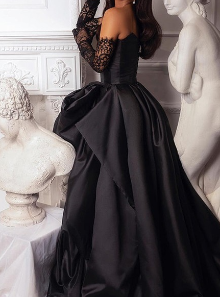 Black Sweetheart Neck A-Line Satin Prom Dresses Formal Evening Dress with Slit ED02266