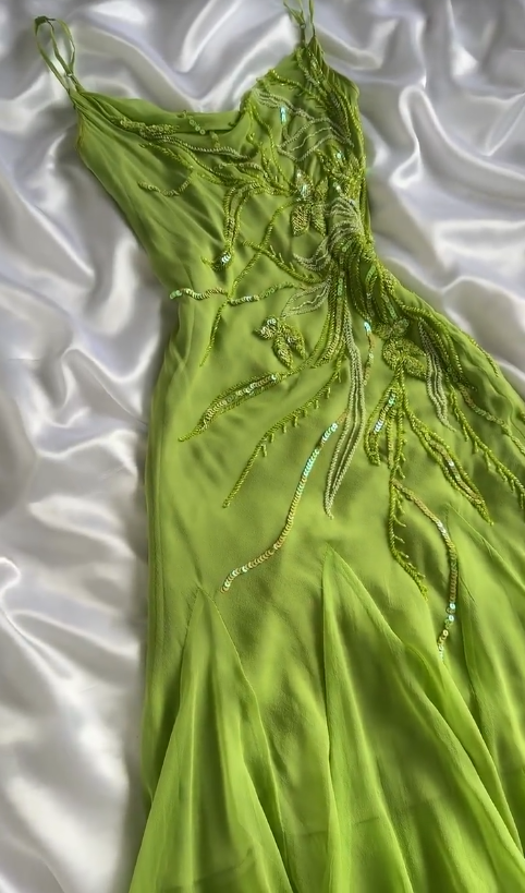 Fairytale Bud Green Sheath Short Prom Dresses Chiffon Beaded Backless Party Dress ED02275